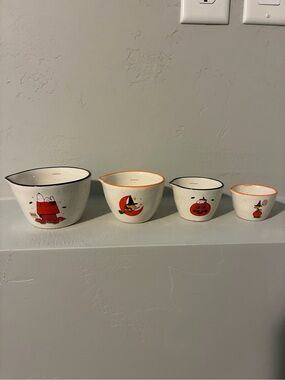Rae Dunn snoopy Halloween double sided measuring cups